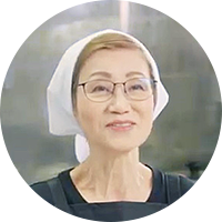 右近 由美子